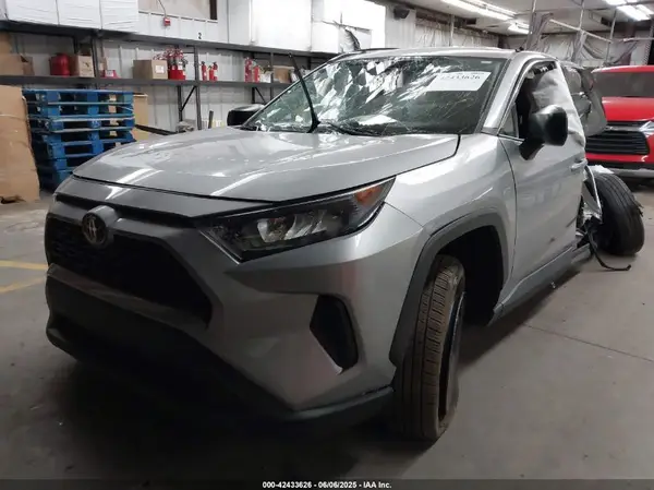 2T3H1RFV4LW077400 2020 TOYOTA RAV 4 - Image 2