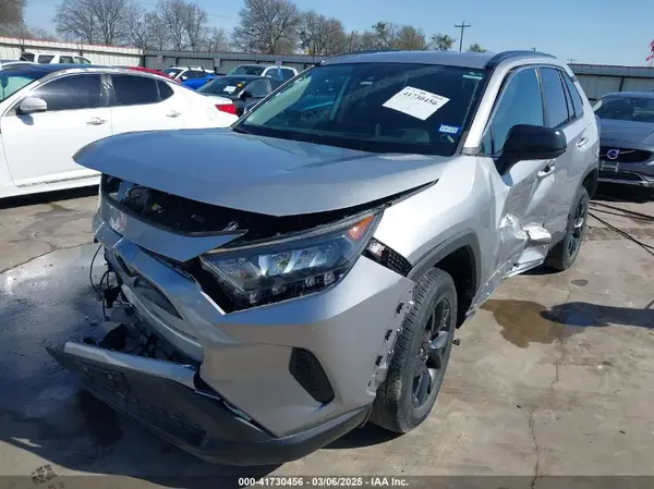 2T3H1RFV4MC163860 2021 TOYOTA RAV 4 - Image 2