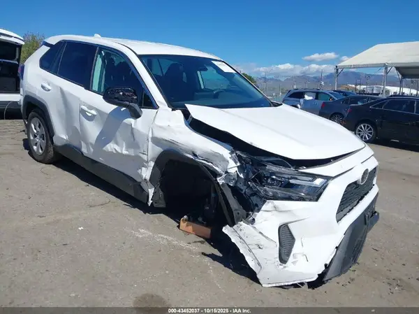 2T3H1RFV4RC267031 2024 TOYOTA RAV 4 - Image 1