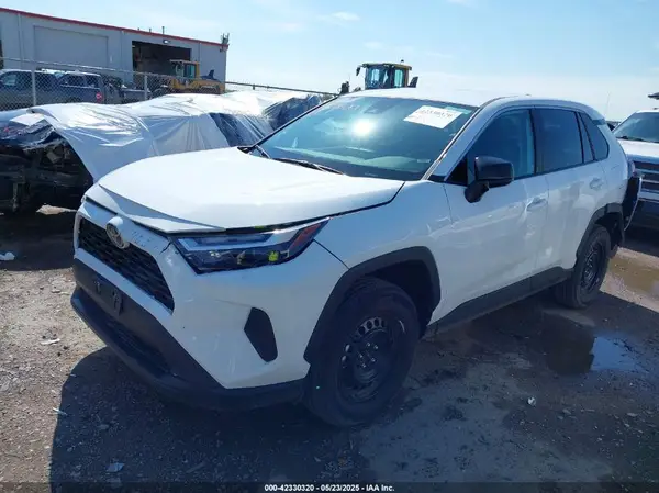 2T3H1RFV4SW380014 2025 TOYOTA RAV 4 - Image 2