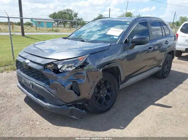 2T3H1RFV5MC123786 2021 TOYOTA RAV 4 - Image 2