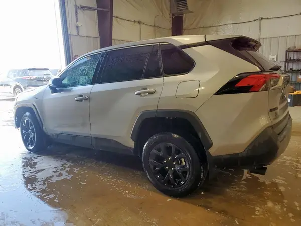 2T3H1RFV5NC208015 2022 TOYOTA RAV 4 - Image 2