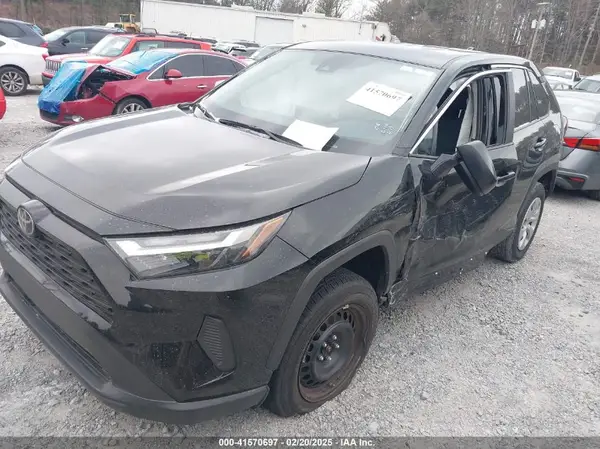 2T3H1RFV5RW327557 2024 TOYOTA RAV 4 - Image 2