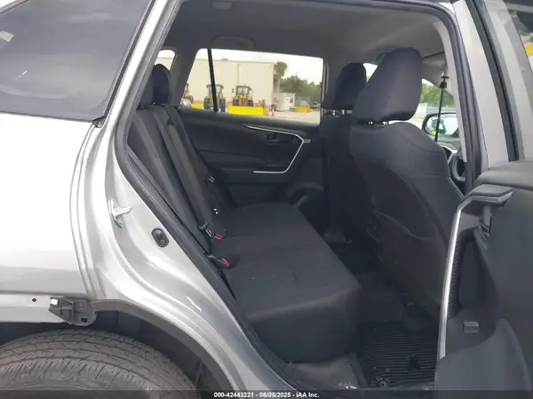 2T3H1RFV6PW267768 2023 TOYOTA RAV 4 - Image 8