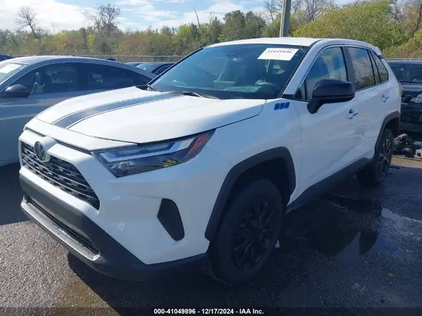 2T3H1RFV6RW344500 2024 TOYOTA RAV 4 - Image 2