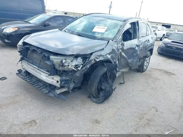 2T3H1RFV7KW041960 2019 TOYOTA RAV 4 - Image 2