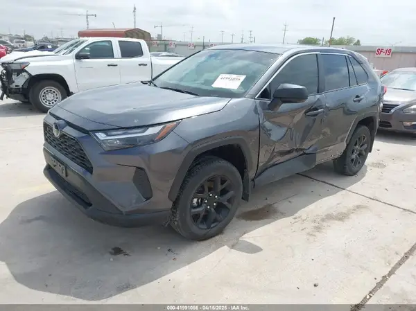 2T3H1RFV7RC275981 2024 TOYOTA RAV 4 - Image 2