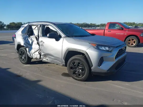 2T3H1RFV8KW034743 2019 TOYOTA RAV 4 - Image 1