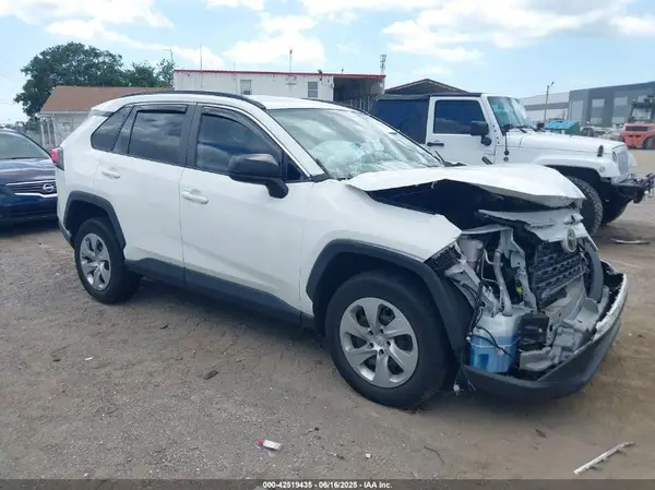 2T3H1RFV8MW182801 2021 TOYOTA RAV 4 - Image 1