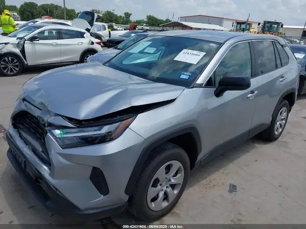 2T3H1RFV8PC232442 2023 TOYOTA RAV 4 - Image 2