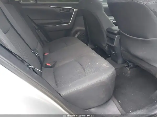 2T3H1RFV9KW038705 2019 TOYOTA RAV 4 - Image 8