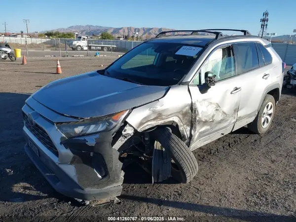 2T3H1RFV9LW081040 2020 TOYOTA RAV 4 - Image 2