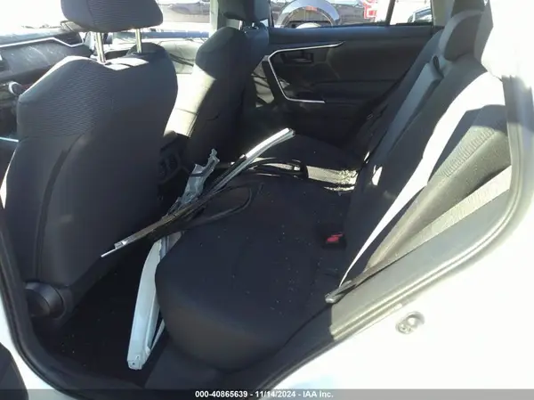 2T3H1RFV9RC264318 2024 TOYOTA RAV 4 - Image 8