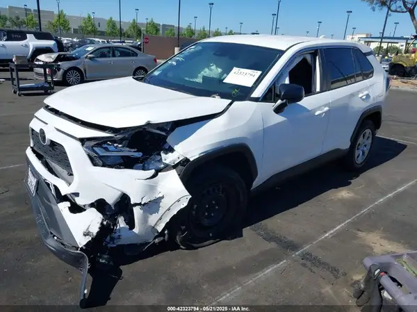 2T3H1RFV9RW315864 2024 TOYOTA RAV 4 - Image 2