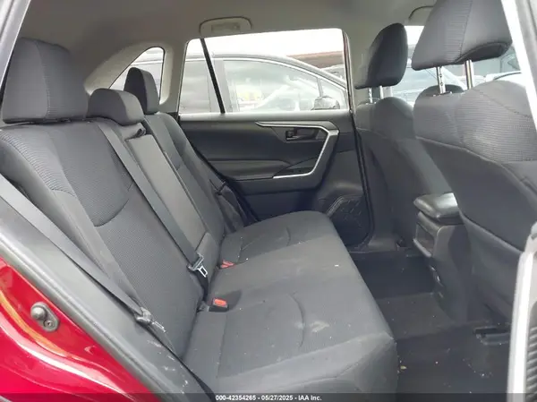 2T3H1RFVXKC018593 2019 TOYOTA RAV 4 - Image 8