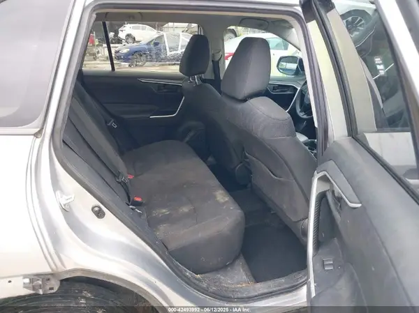 2T3H1RFVXLC037260 2020 TOYOTA RAV 4 - Image 8