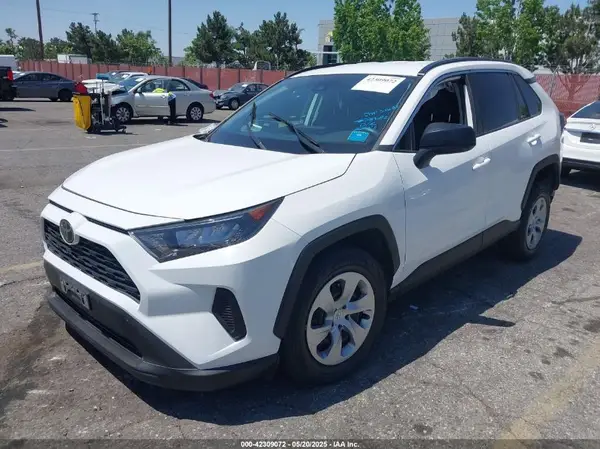 2T3H1RFVXMW136774 2021 TOYOTA RAV 4 - Image 2