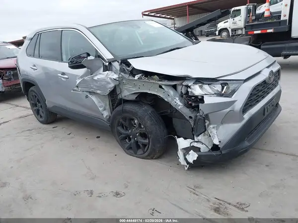 2T3H1RFVXNC186352 2022 TOYOTA RAV 4 - Image 1