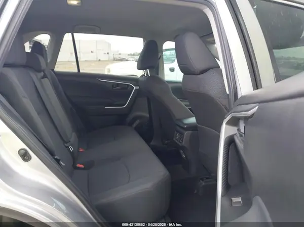 2T3H1RFVXNC201352 2022 TOYOTA RAV 4 - Image 8