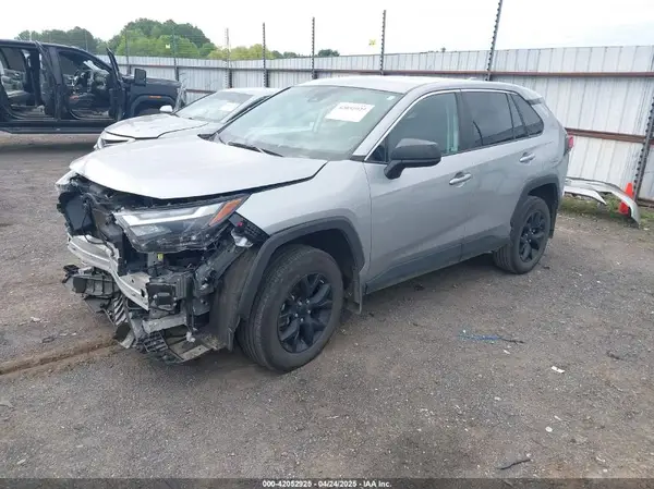 2T3H1RFVXRW311631 2024 TOYOTA RAV 4 - Image 2