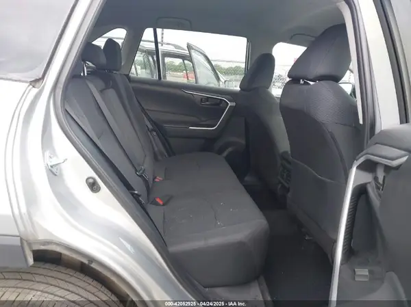 2T3H1RFVXRW311631 2024 TOYOTA RAV 4 - Image 8