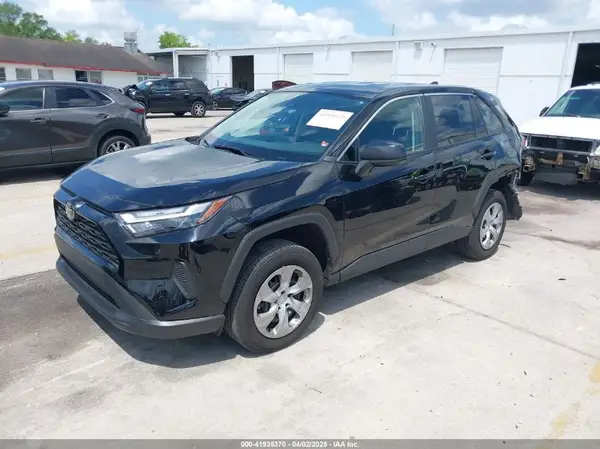 2T3H1RFVXRW326047 2024 TOYOTA RAV 4 - Image 2