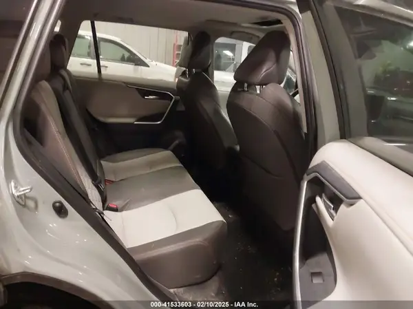 2T3J1RFV0KW022541 2019 TOYOTA RAV 4 - Image 8
