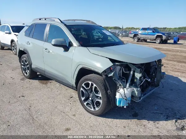 2T3J1RFV0MW162110 2021 TOYOTA RAV 4 - Image 1