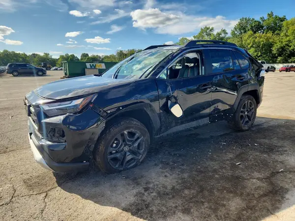 2T3J1RFV0RW472121 2024 TOYOTA RAV 4 - Image 1