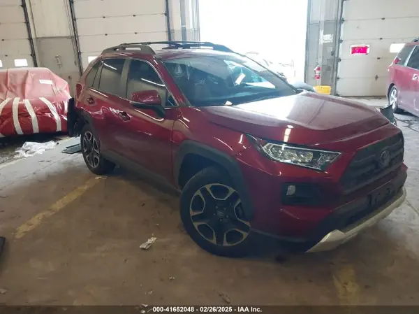 2T3J1RFV1KW029739 2019 TOYOTA RAV 4 - Image 1