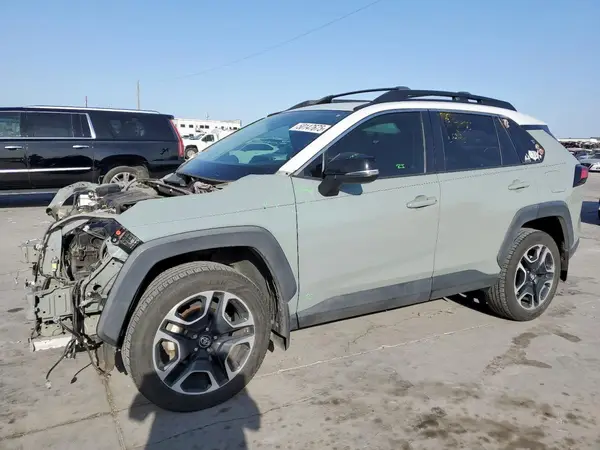 2T3J1RFV1KW030504 2019 TOYOTA RAV 4 - Image 1