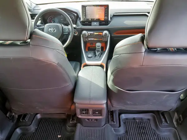 2T3J1RFV1KW030504 2019 TOYOTA RAV 4 - Image 8