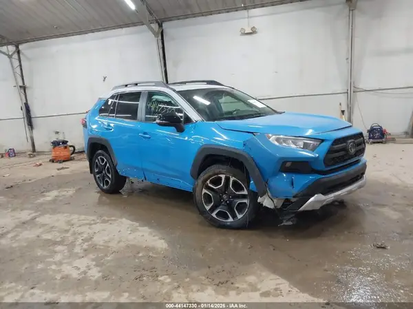 2T3J1RFV1KW048016 2019 TOYOTA RAV 4 - Image 1
