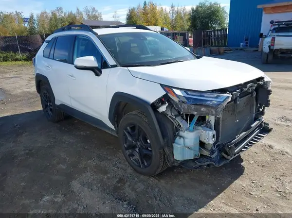 2T3J1RFV1PW366953 2023 TOYOTA RAV 4 - Image 1