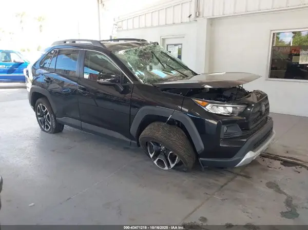 2T3J1RFV2LC101003 2020 TOYOTA RAV 4 - Image 1