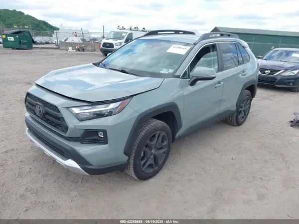 2T3J1RFV2NW267281 2022 TOYOTA RAV 4 - Image 2