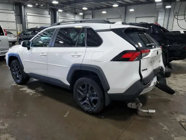 2T3J1RFV2RW411370 2024 TOYOTA RAV 4 - Image 2