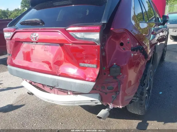 2019 TOYOTA RAV 4 auction photo 6