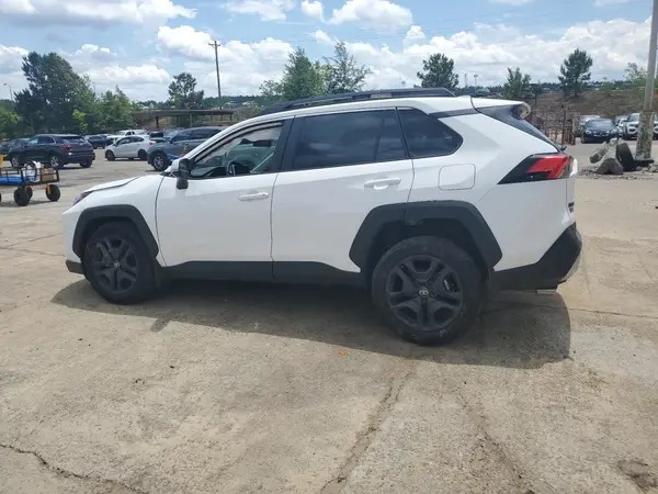 2T3J1RFV3RW481797 2024 TOYOTA RAV 4 - Image 2