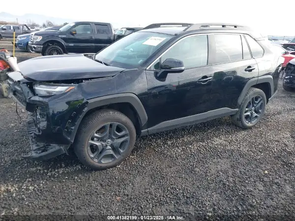 2T3J1RFV4RW468816 2024 TOYOTA RAV 4 - Image 2