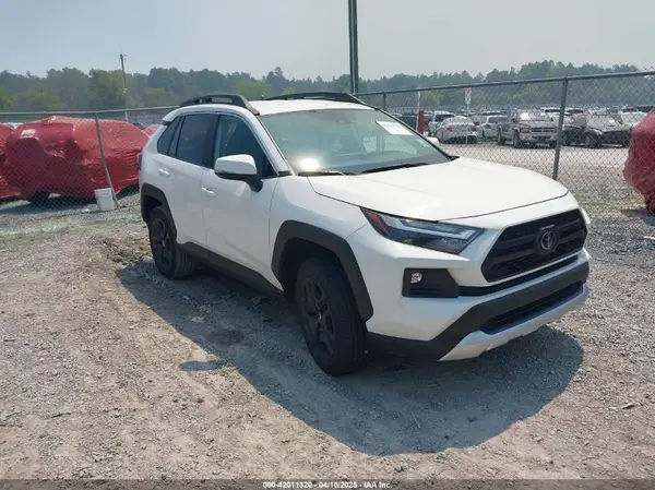 2T3J1RFV4RW473238 2024 TOYOTA RAV 4 - Image 1