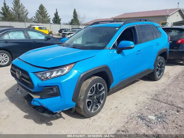 2T3J1RFV5KW005928 2019 TOYOTA RAV 4 - Image 2