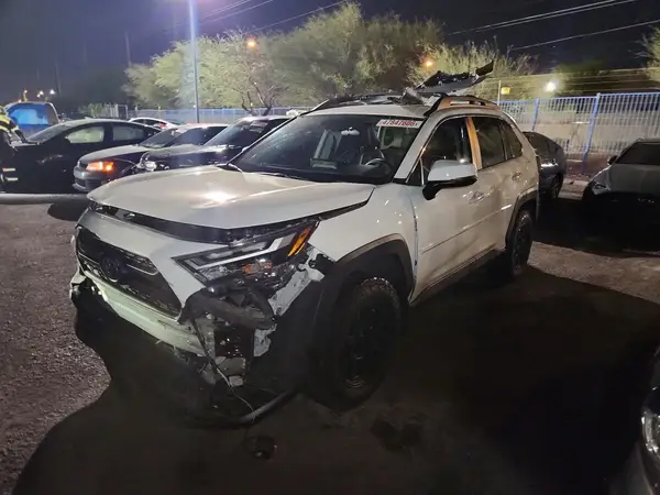 2T3J1RFV5RW438479 2024 TOYOTA RAV 4 - Image 1