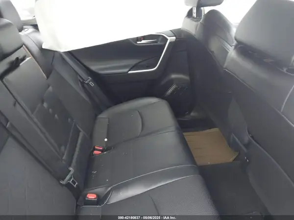 2T3J1RFV6KW006442 2019 TOYOTA RAV 4 - Image 8