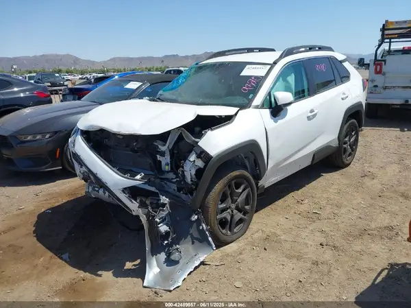 2T3J1RFV7RW473847 2024 TOYOTA RAV 4 - Image 2