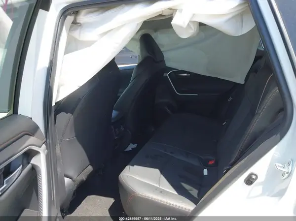 2T3J1RFV7RW473847 2024 TOYOTA RAV 4 - Image 8