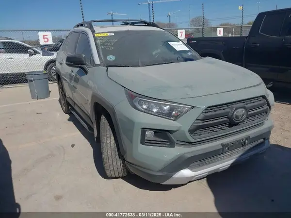 2T3J1RFV8KW040348 2019 TOYOTA RAV 4 - Image 1