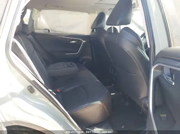 2T3J1RFV8KW040348 2019 TOYOTA RAV 4 - Image 8