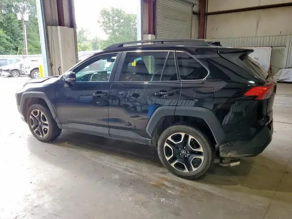 2T3J1RFV8MW142073 2021 TOYOTA RAV 4 - Image 2