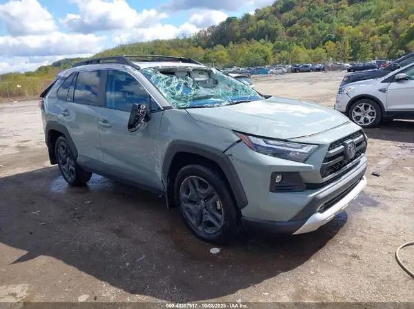 2T3J1RFV8NW321005 2022 TOYOTA RAV 4 - Image 1